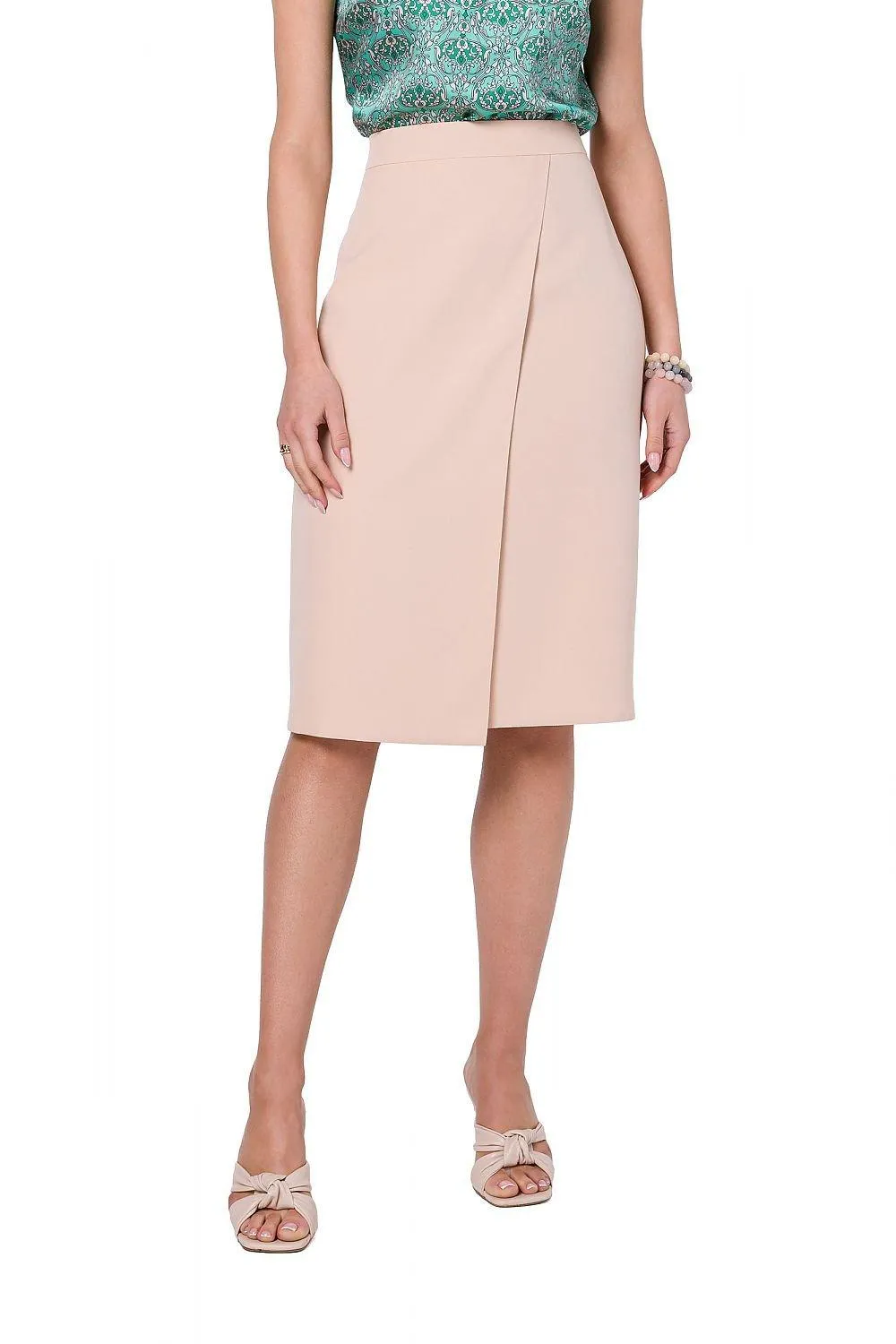 Chic A-Line Skirt with Asymmetrical Zipper Accent