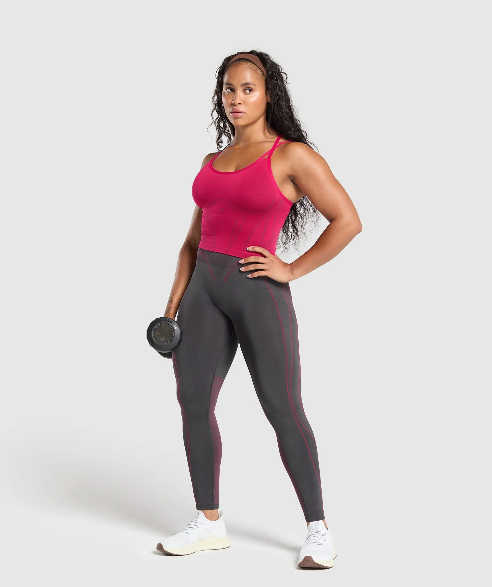 Gymshark Apex Contrast Tank With Shelf - Build Pink/Asphalt Grey