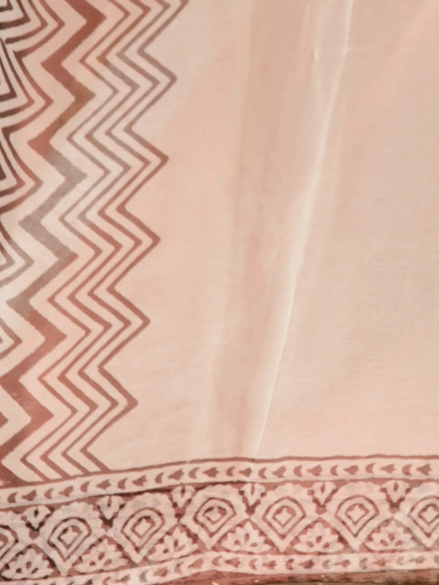 Ivory Black Hand Block Printed Chiffon Saree with Zari Border - S031702962